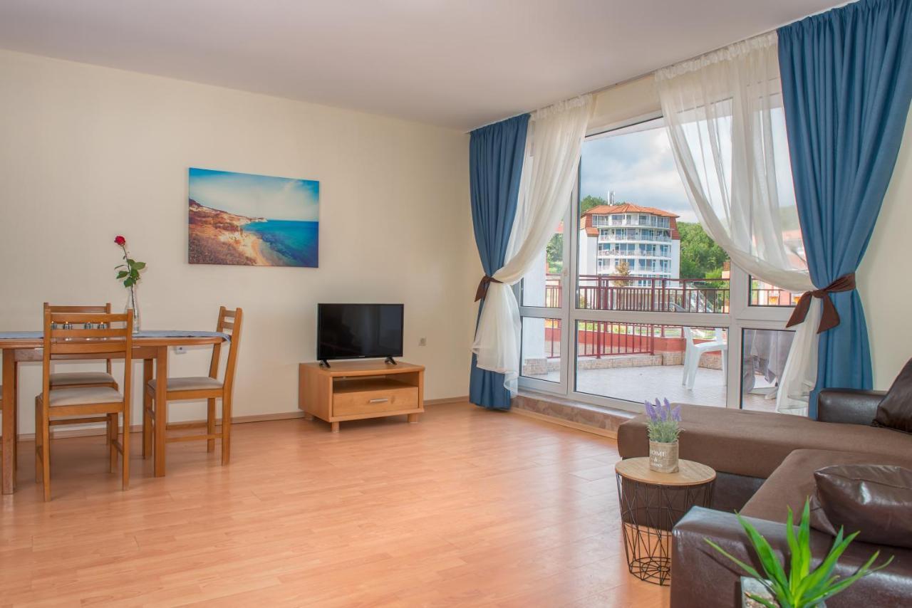 סבטי ולאס Privilege Beach Apartments מראה חיצוני תמונה