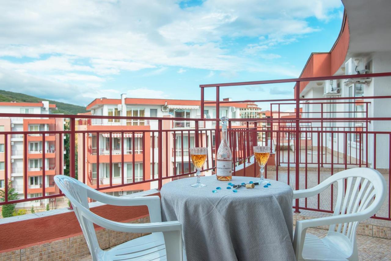 סבטי ולאס Privilege Beach Apartments מראה חיצוני תמונה