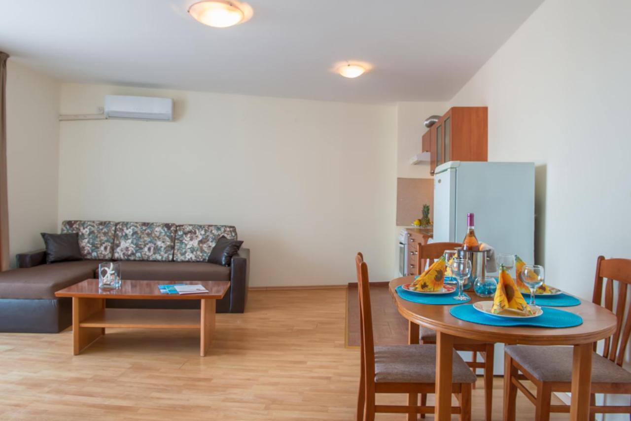 סבטי ולאס Privilege Beach Apartments מראה חיצוני תמונה